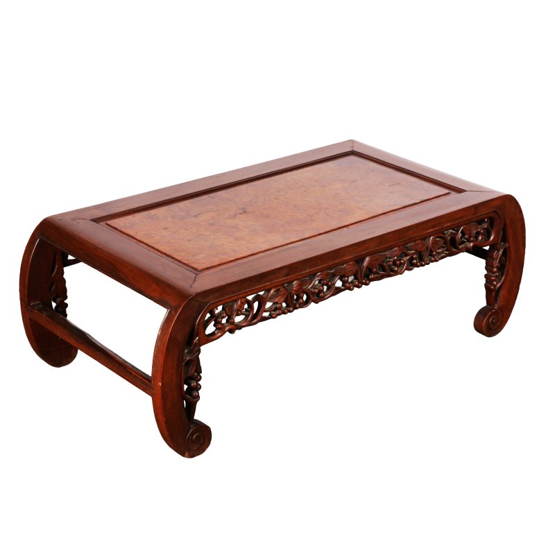 清十九世紀 紅木嵌癭木面炕桌 | A Chinese hongmu and burr wood 'kang' table, 19th century