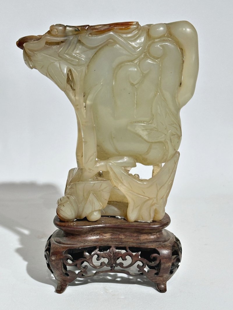 晚清至民國 青玉⌈佛手螳螂⌋香插 及座 | A GREEN JADE 'FINGER CITRON' INCENSE HOLDER - 图10