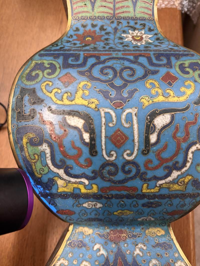 十七世紀 掐絲琺瑯掐絲掐絲銅鍍金饕餮紋方壺 | A fine Chinese cloisonné enamel and gilt-bronze 'taotie' vase, fanghu, Ming dynasty, 17th century - 图8