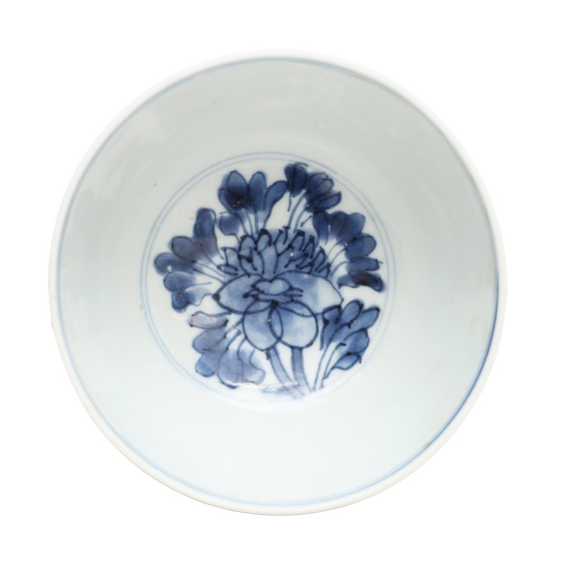 清初 順治至康熙 青花鳳凰紋盌 | A Chinese blue and white 'phoenix' bowl, early Qing dynasty, Shunzhi-Kangxi period - 图4