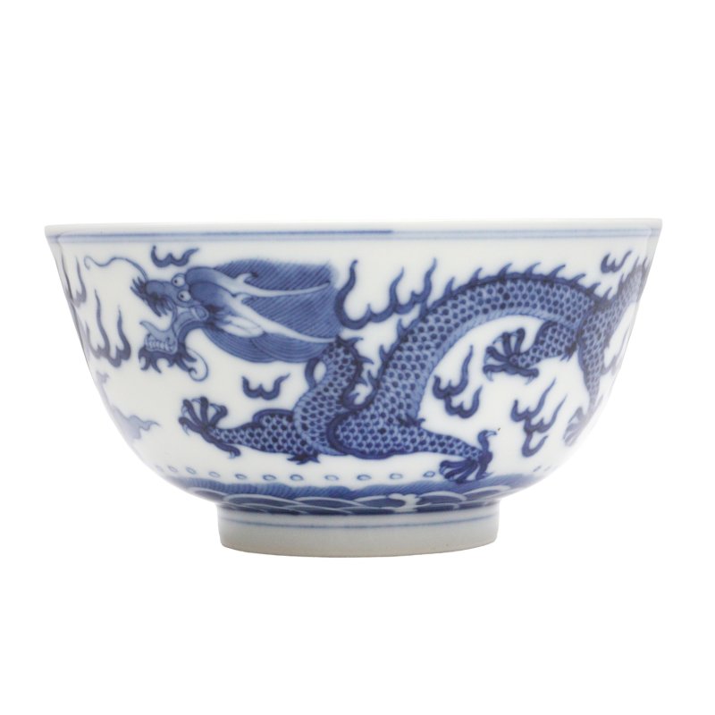 十九 / 二十世紀 青花雲龍紋大盌 《大清光緒年製》款 | A Chinese blue and white 'dragon' bowl, 19th/20th century