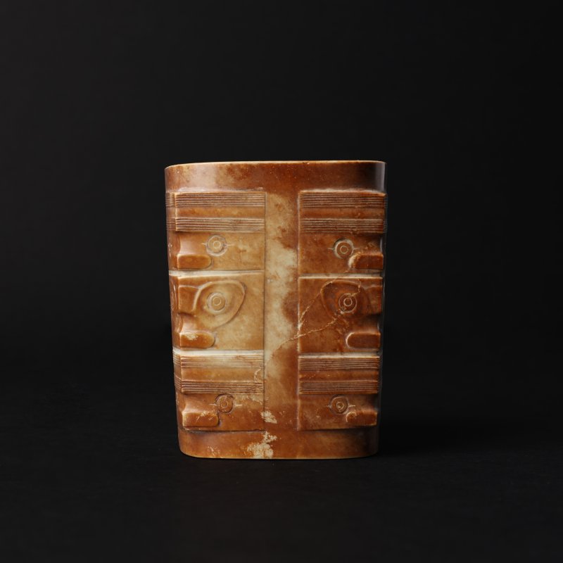 十九世紀 仿古雕饕餮紋琮 | A Chinese archaistic carved 'taotie' jade cong, 19th century - 图5