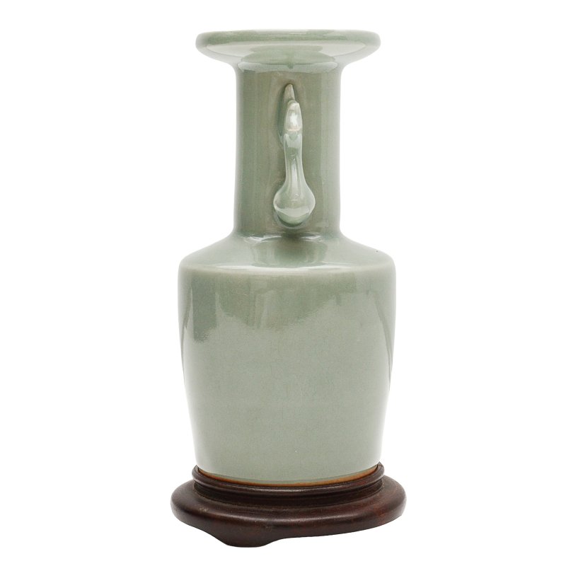 宋/明 龍泉窰青釉魚龍耳盤口瓶 | A Chinese Longquan celadon-glazed twin-handled vase, Song - Ming dynasty - 图2