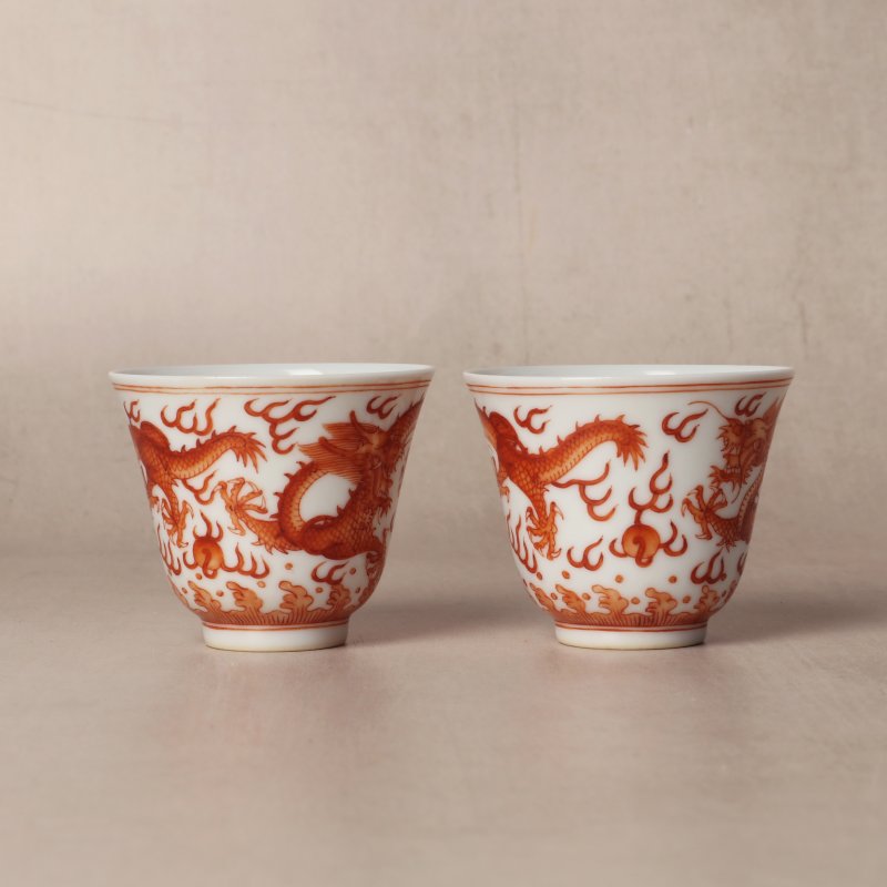 清光緒 礬紅彩龍紋酒盃一對 《大清光緒年製》款 | Santos Collection | A pair of Chinese iron-red-decorated 'dragon' wine cups, Qing dynasty, Guangxu marks and period - 图15