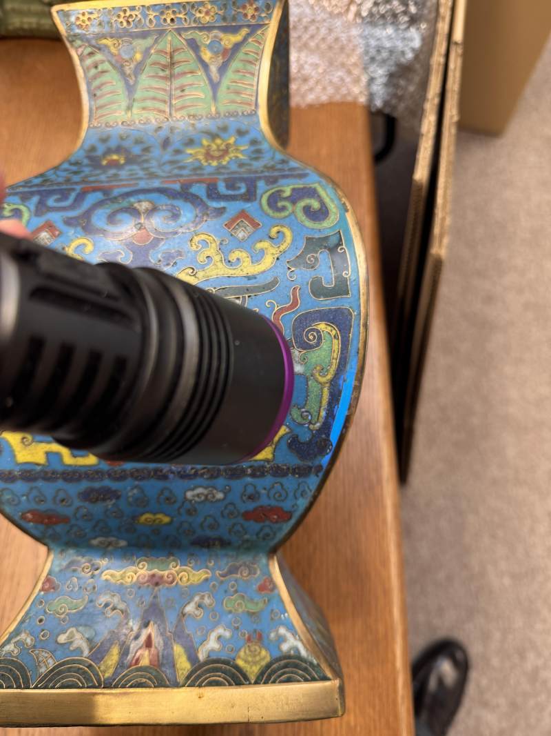 十七世紀 掐絲琺瑯掐絲掐絲銅鍍金饕餮紋方壺 | A fine Chinese cloisonné enamel and gilt-bronze 'taotie' vase, fanghu, Ming dynasty, 17th century - 图18