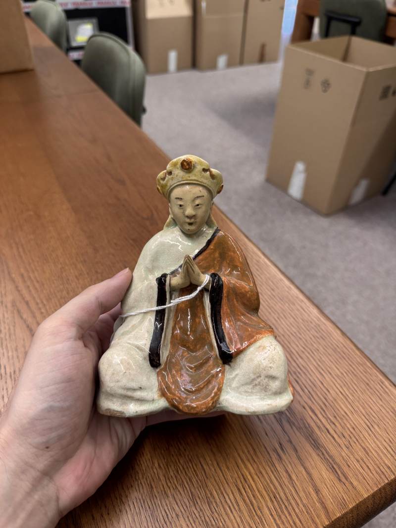 十八/十九世紀 素三彩道教人物像 | A Chinese glazed biscuit 'Daoist' figure, 18th/19th century - 图8