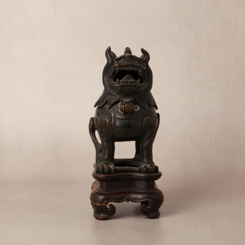 明 銅甪端爐 | A Chinese bronze 'luduan' incense burner, Ming dynasty - 图18