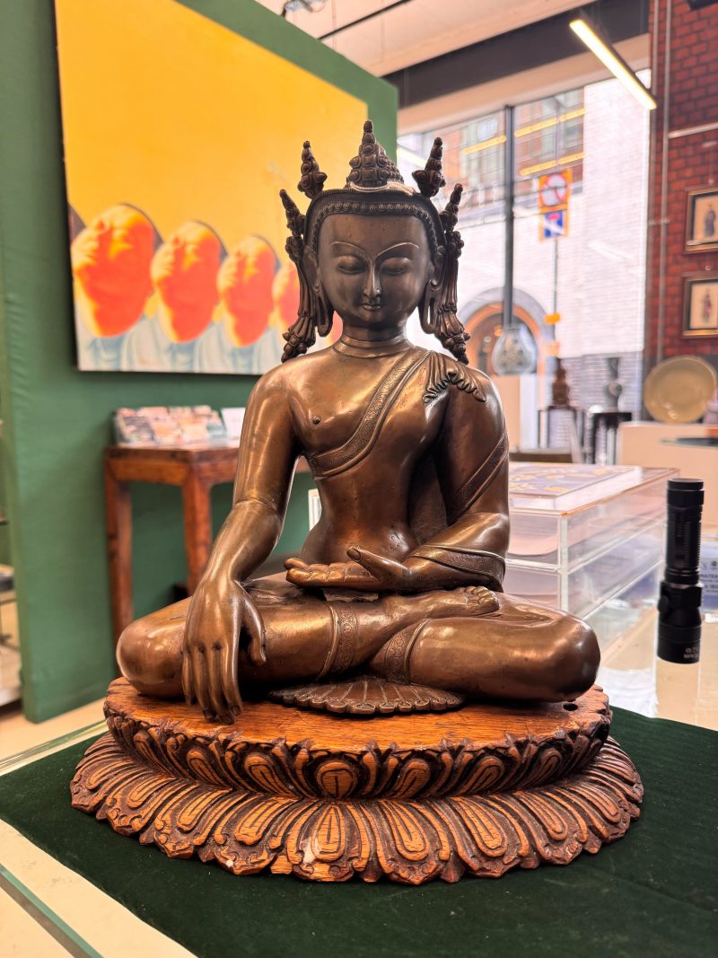 十九世紀 西藏 銅釋迦牟尼佛坐像 | A Tibetan bronze figure of the Shakyamuni Buddha, 19th century - 图15