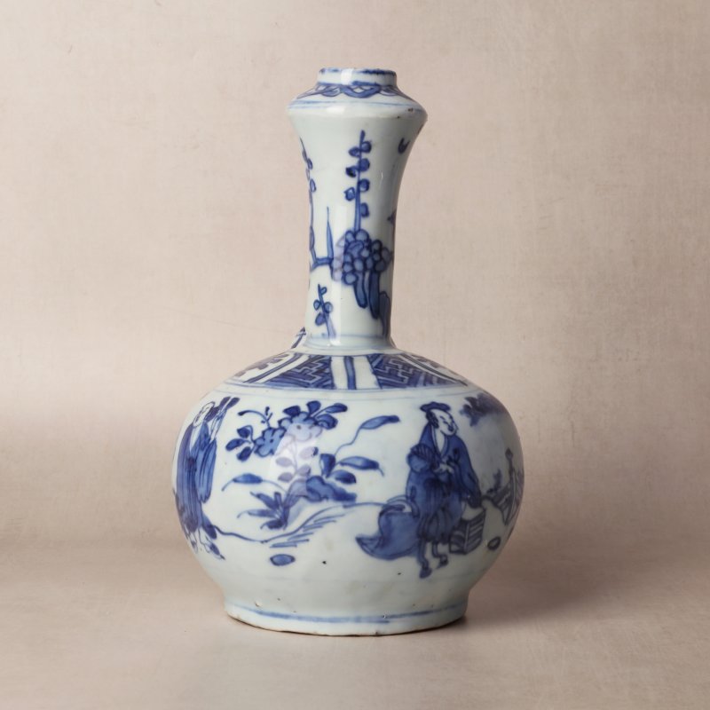 明崇禎/過渡期 青花人物故事圖軍持 | Santos Collection | A Chinese blue and white 'figural' kendi, Transitional period, Chongzhen period - 图12