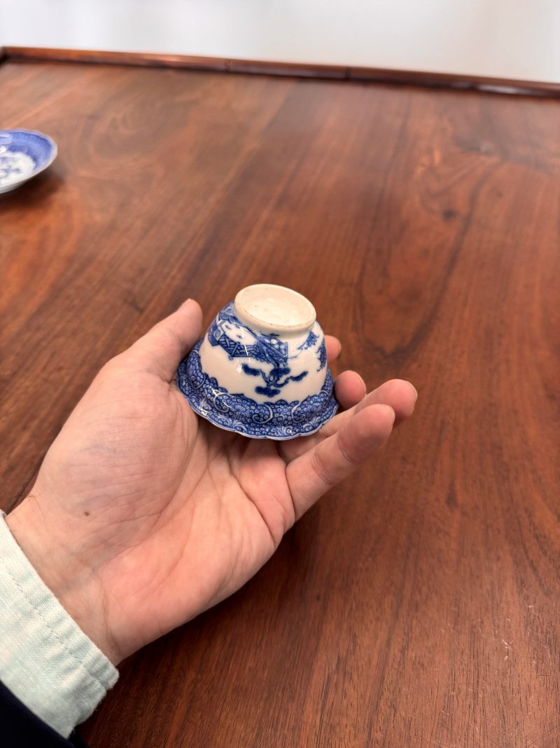 清雍正 漿胎青花山水圖盃及小盤 | Santos Collection | A rare Chinese export soft paste 'landscape' cup and saucer, Qing dynasty, Yongzheng period - 图17