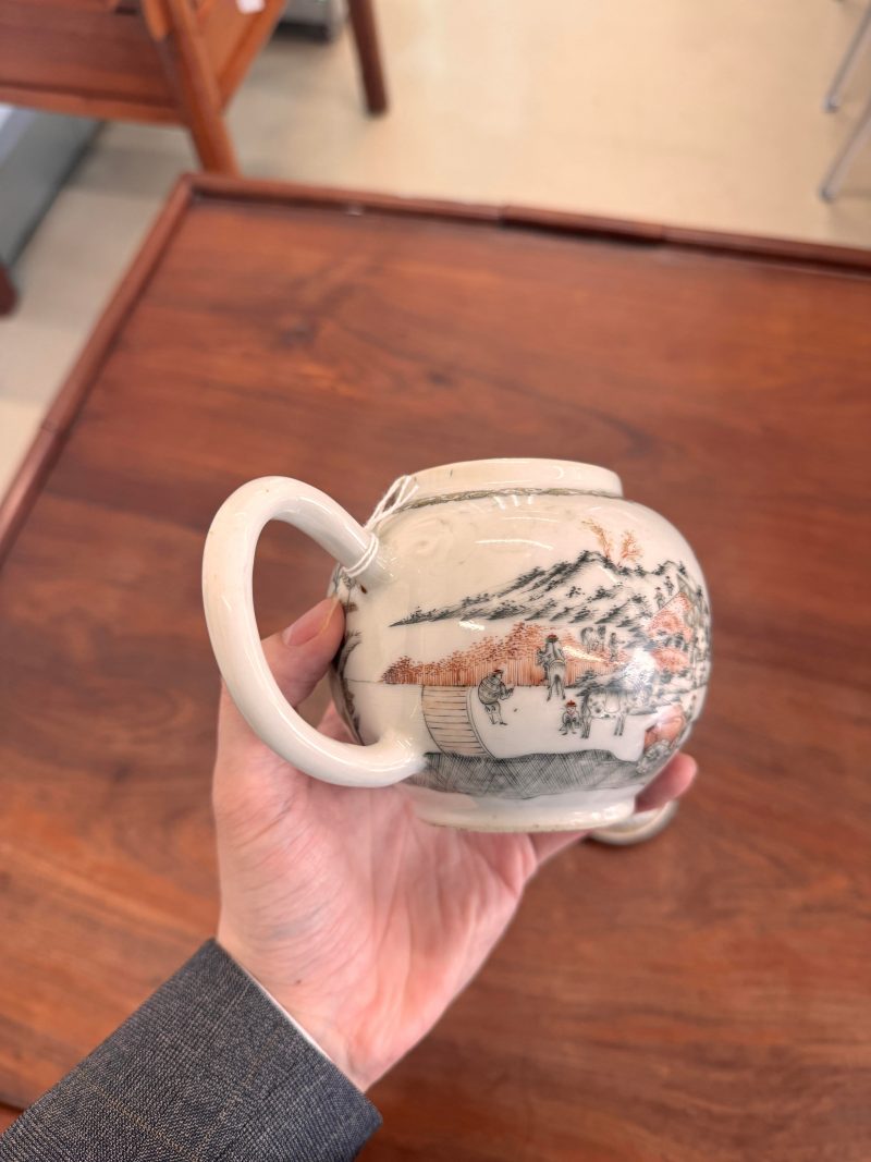 清乾隆 墨彩高粱收穫圖蓋壺 | Santos Collection | A rare Chinese export en-grisaille 'sorghum harvesting' teapot, Qing dynasty, Qianlong period - 图46
