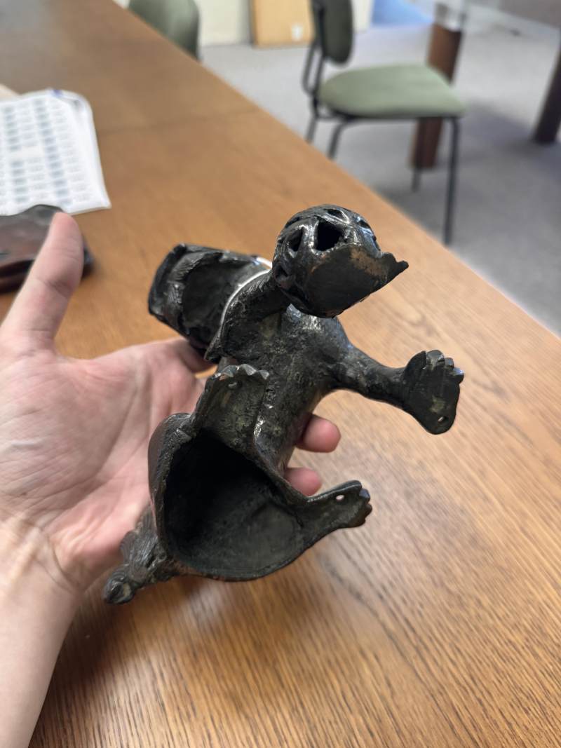 明 銅佛獅坐像 | A Chinese bronze figure of a lion dog, Ming dynasty - 图15