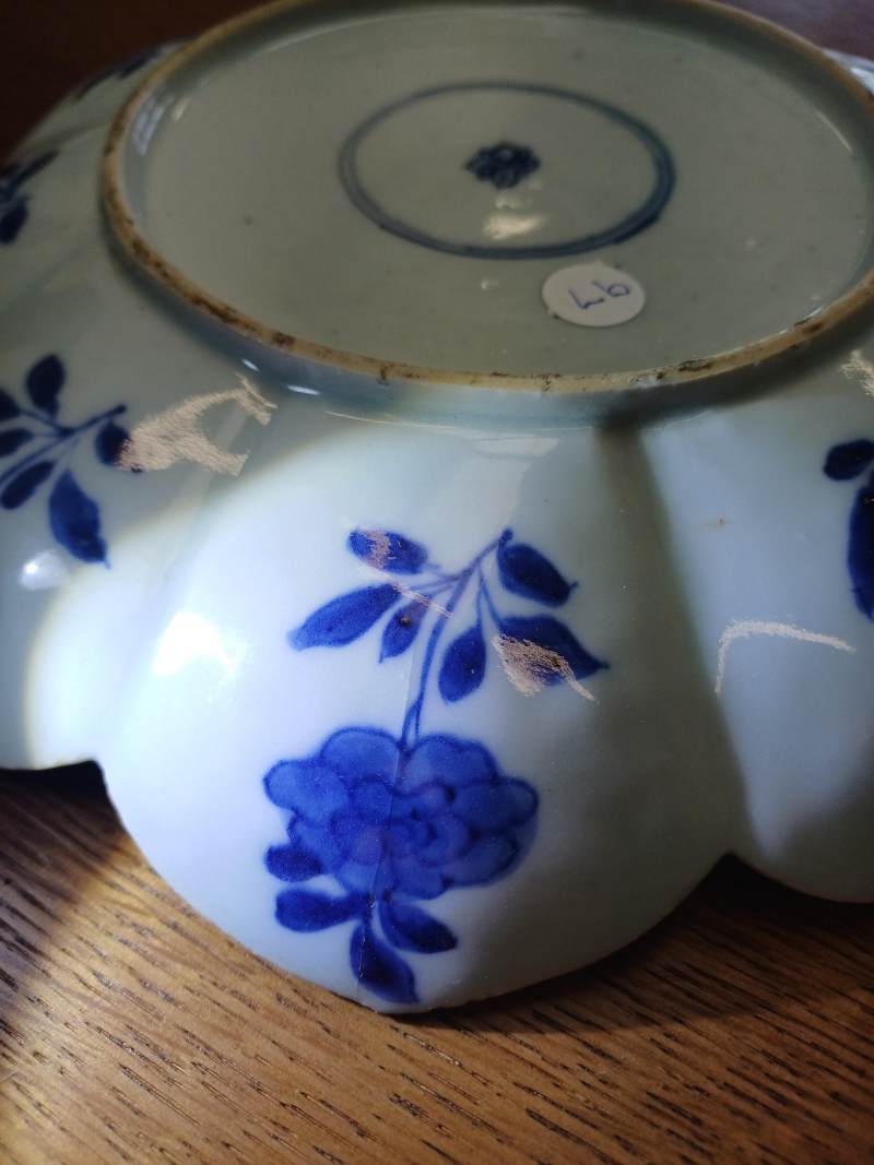 清十八世紀 青花猛虎圖花口盤 | A Chinese blue and white 'tiger' foliate dish, Qing dynasty, 18th century - 图3