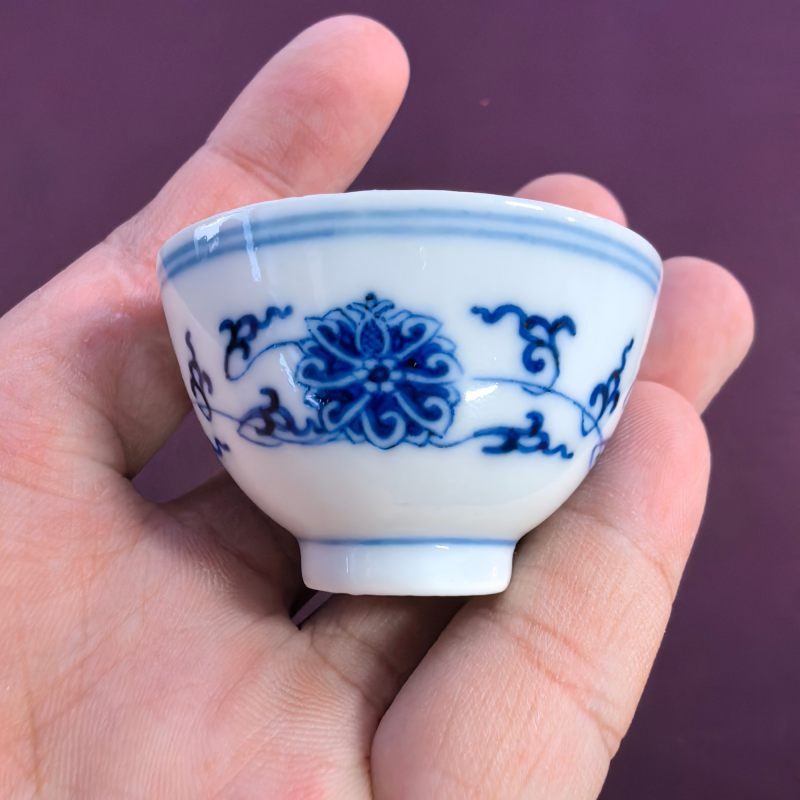 清宣统 青花缠枝莲纹酒圆 - 图8