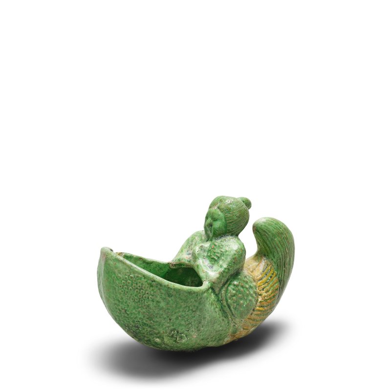 唐 綠釉迦樓羅角杯 | A GREEN-GLAZED 'GARUDA' RHYTON - 图1