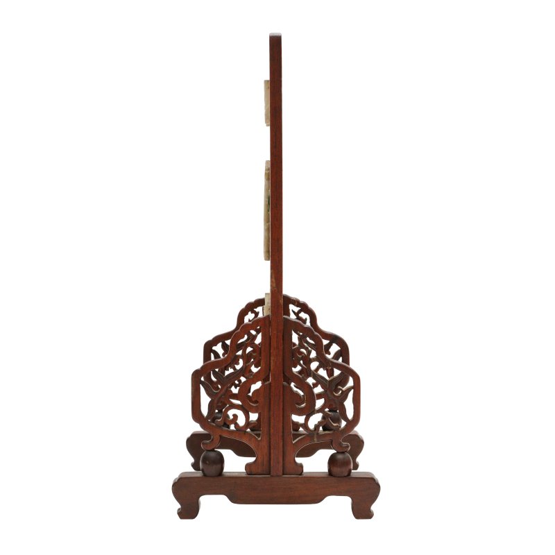 民國 木嵌玉石人物圖屏 | A Chinese jade-inlaid wood table screen, Republic period - 图4