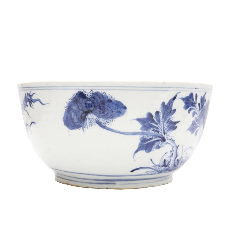 清十八/十九世紀 青花鳳凰穿花紋盌 | A Chinese blue and white 'phoenix' bowl, Qing dynasty, 18th/19th century - 图3