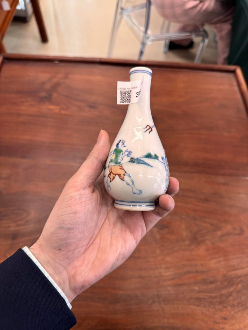 清 鬪彩人物故事圖瓶 《大清雍正年製》款 | A small Chinese doucai 'figural' vase, Qing dynasty, Yongzheng mark - 图14