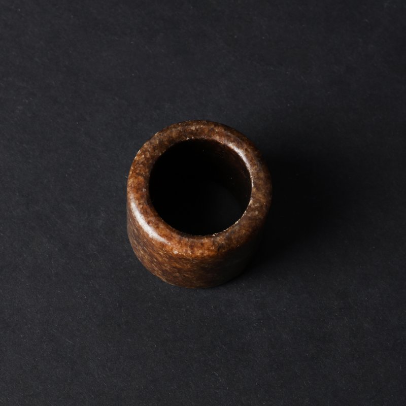 二十世紀 仿古玉器一組兩件 | Two Chinese archaistic jades, 20th century - 图3