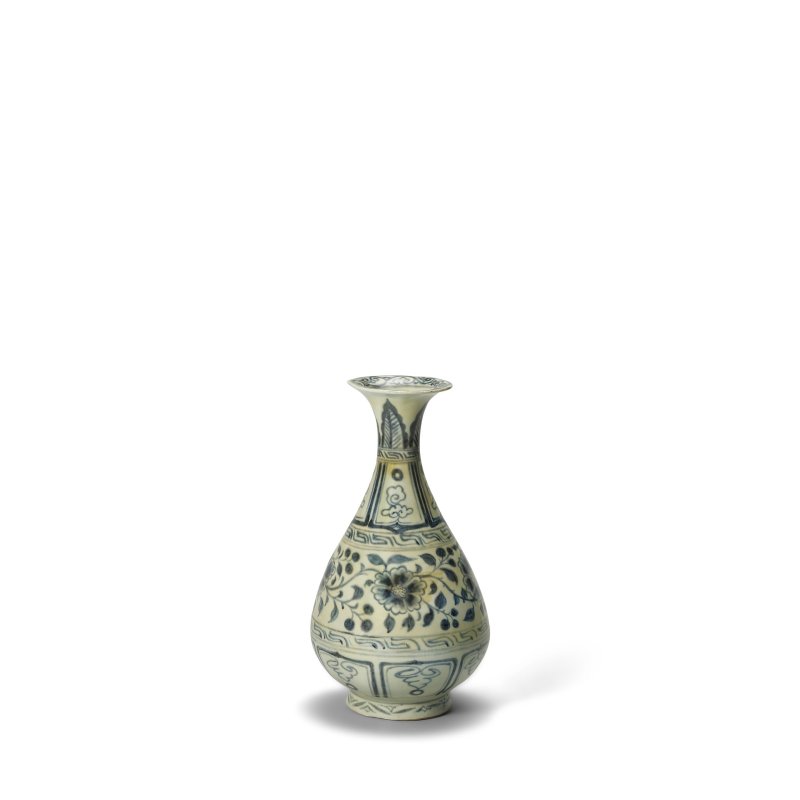 元 青花纏枝花卉紋玉壺春瓶 | A BLUE AND WHITE 'FLORAL' BOTTLE VASE, YUHUCHUNPING