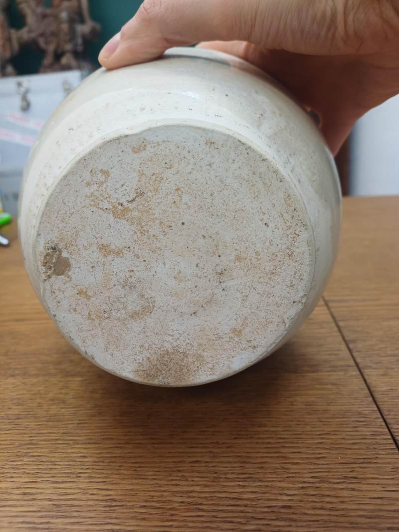 唐 白釉雙繋罐 | A Chinese white-glazed jar, Tang dynasty - 图11