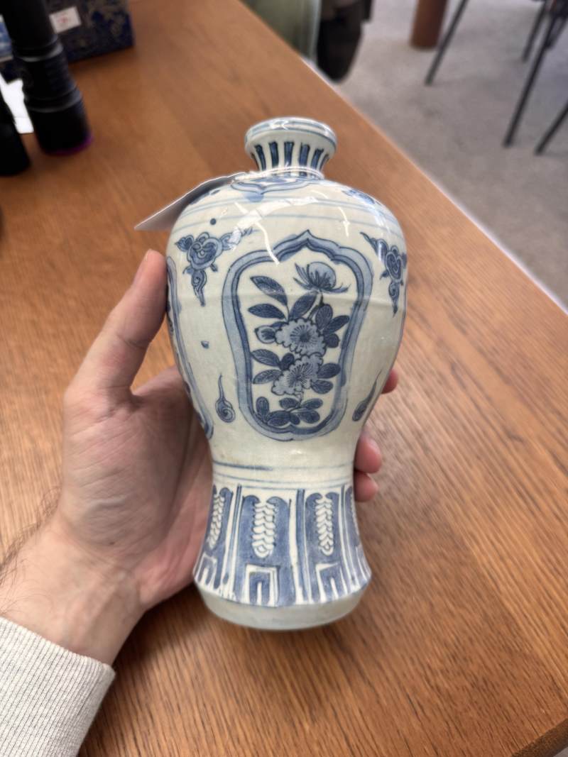 明十六世紀 青花花卉紋梅瓶 | Santos Collection | A Chinese blue and white 'floral' vase, meiping, Ming dynasty, 16th century - 图4