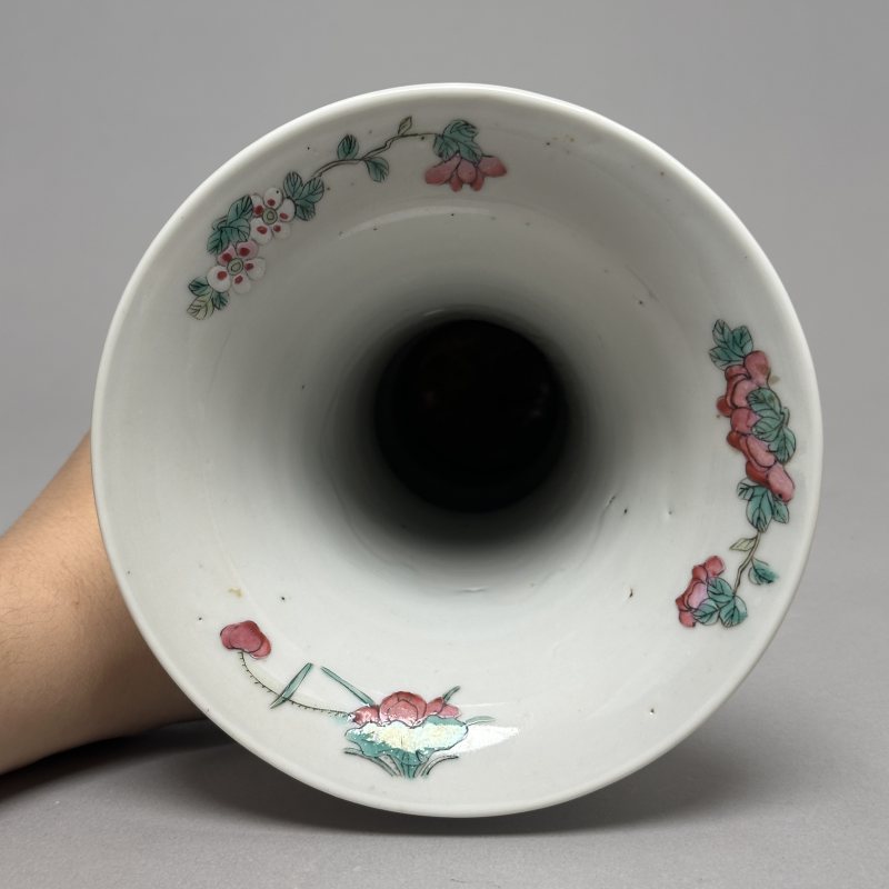 清晚期 粉彩婴戏图花觚 - 图4