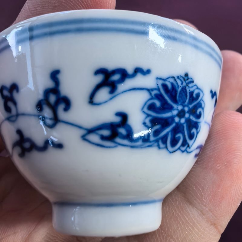 清宣统 青花缠枝莲纹酒圆 - 图9