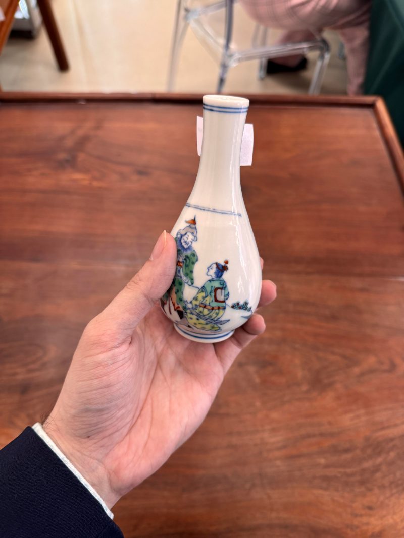 清 鬪彩人物故事圖瓶 《大清雍正年製》款 | A small Chinese doucai 'figural' vase, Qing dynasty, Yongzheng mark - 图15