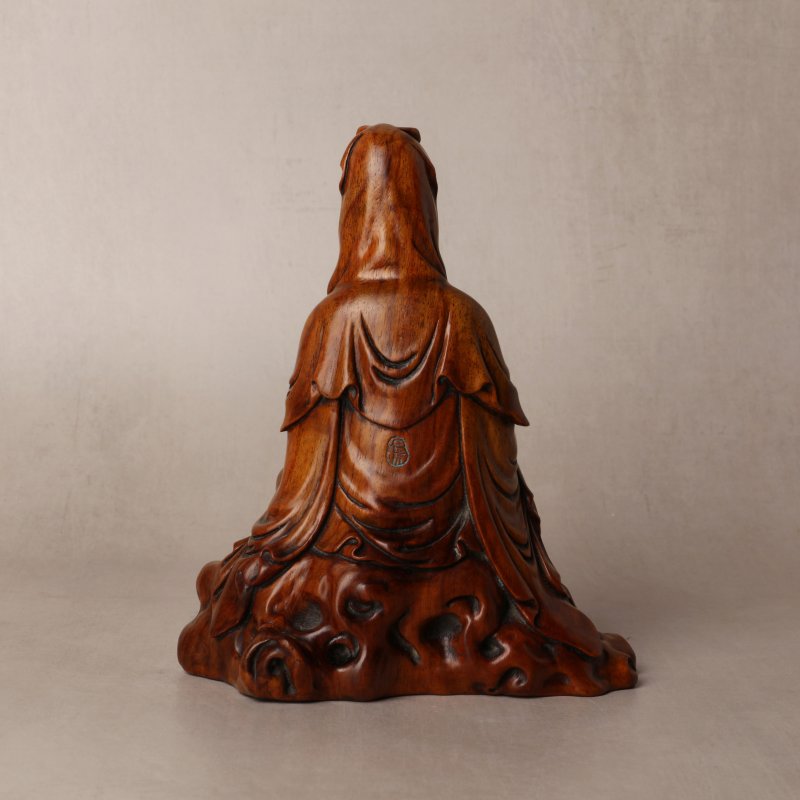 清十八/十九世紀 黃楊木雕觀音菩薩坐像 | A Chinese boxwood carved figure of Guanyin, Qing dynasty, 18th/19th century - 图14