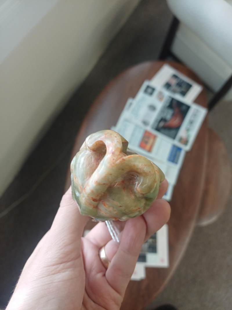 二十世紀 青玉帶皮瑞獸擺件 | A Chinese celadon and russet jade 'mythical beast' carving, 20th century - 图22