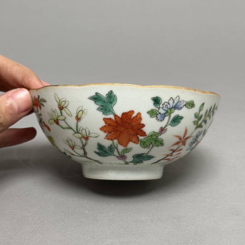 清道光 粉彩折枝花卉纹碗 - 图2