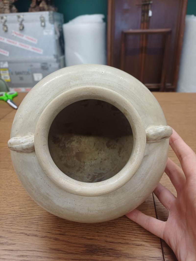 唐 白釉雙繋罐 | A Chinese white-glazed jar, Tang dynasty - 图12