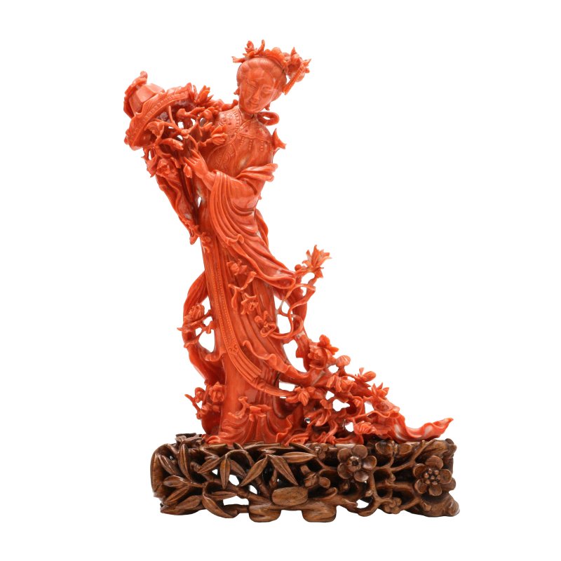 十九世紀 珊瑚雕麻姑獻壽像 | λ A fine Chinese carved coral figure of a Magu, 19th century