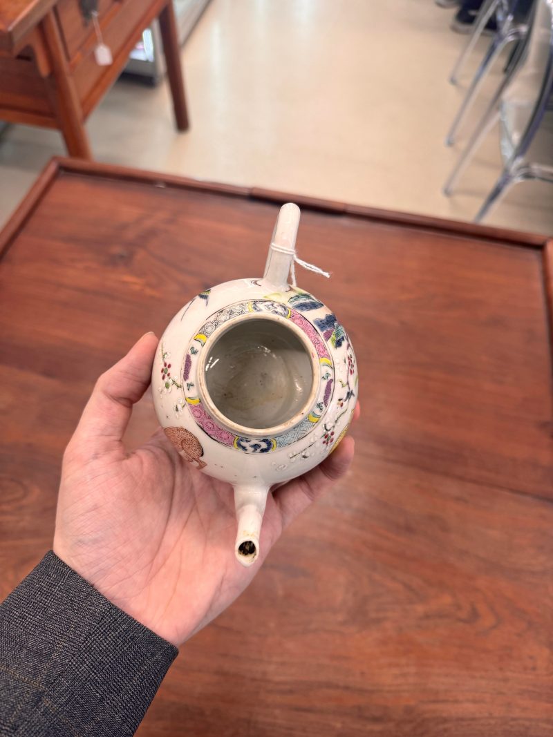 清雍正 粉彩瑞鹿圖蓋壺 | Santos Collection | A Chinese export famille-rose 'deer' teapot, Qing dynasty, Yongzheng period - 图20