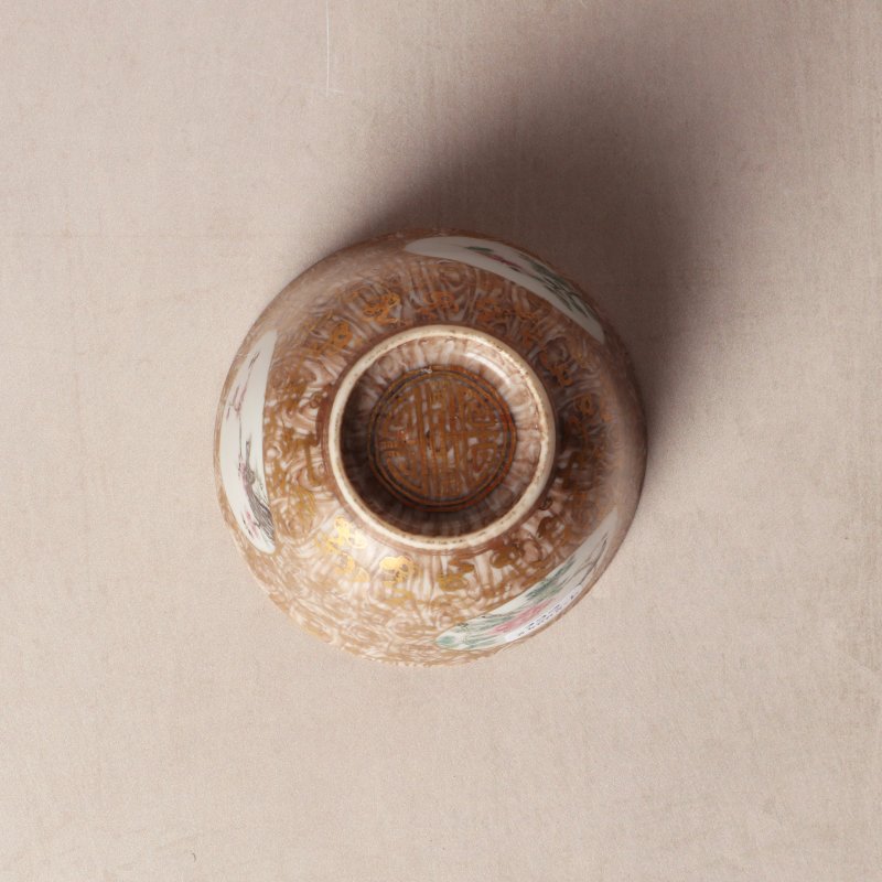 清十八/十九世紀 粉彩仿木紋花卉紋盃 | Santos Collection | A Chinese famile-rose faux-bois 'blossoms' cup, Qing dynasty, 18th-19th century - 图15