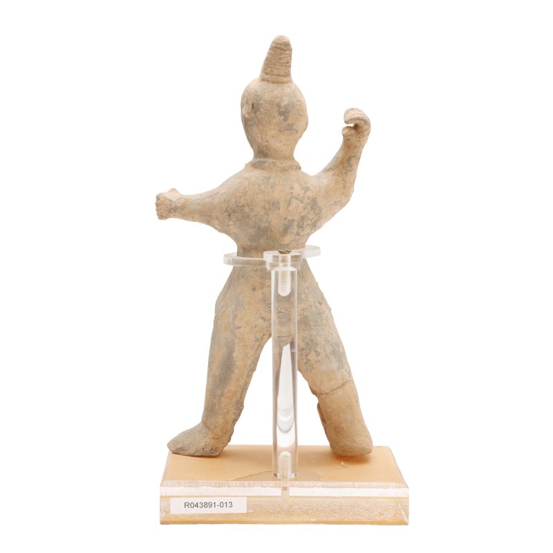 金 陶塑武士立俑 | A Chinese terracotta figure of a warrior, Jin dynasty - 图3