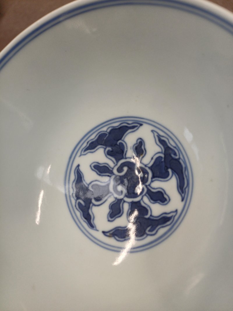 清光緒 青花歲寒三友圖盌 《大清光緒年製》款 | Santos Collection | A Chinese blue and white 'Three Friends of Winter' bowl, Qing dynasty, Guangxu mark and period - 图13