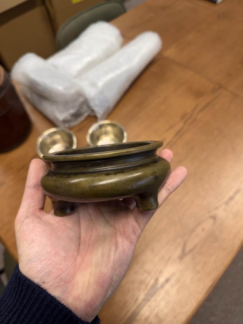 清十九世紀 三足銅爐 | A Chinese bronze tripod censer, Qing dynasty, 19th century - 图2