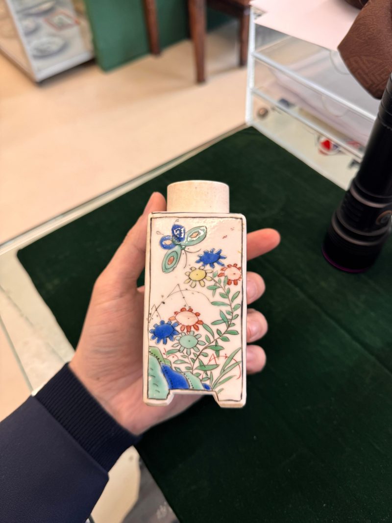 清康熙 粉彩花卉紋茶蓋罐 | Santos Collection | A Chinese export famille-rose tea caddy, Qing dynasty, Kangxi period - 图11