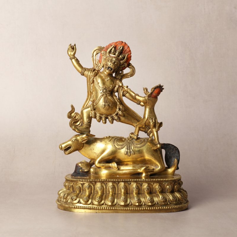 清十八世紀 漢藏銅鍍金閻摩法王立像 | A fine Sino-Tibetan gilt-bronze figure of Yama Dharmaraja and Yami, Qing dynasty, 18th century