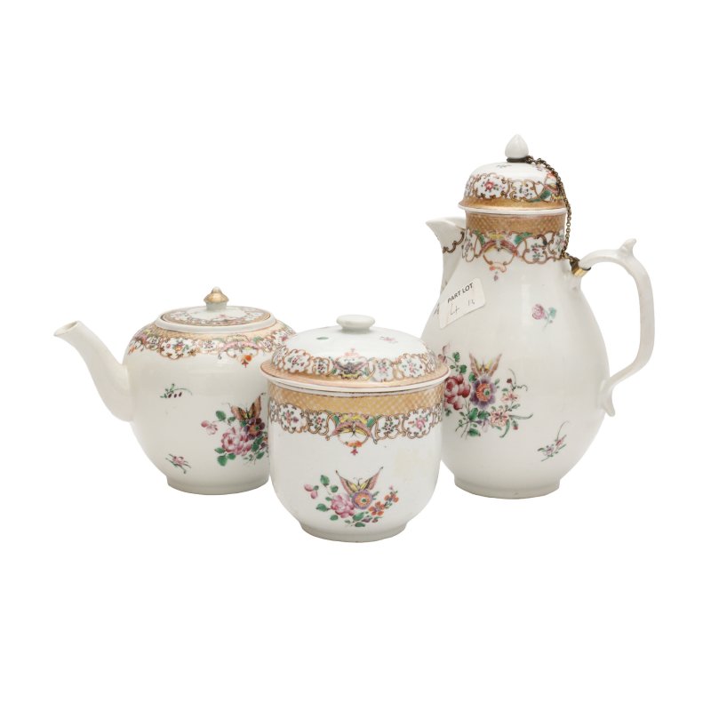 清乾隆 粉彩花卉紋瓷器一組三件 | Three Chinese export famille-rose ceramics, Qing dynasty, Qianlong period - 图3