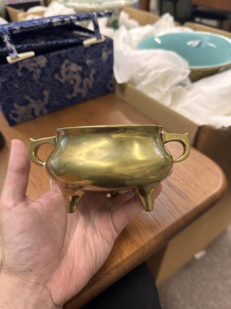 清十八/十九世紀 銅鎏金壓經三足爐《宣德》款 | A Chinese polished bronze tripod censer, Qing dynasty, 18th/19th century - 图10