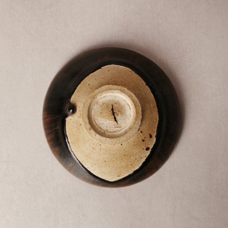 宋至金 磁州窰黑釉盌 | Santos Collection | A Chinese Cizhou black-glazed bowl, Song - Jin dynasty - 图4
