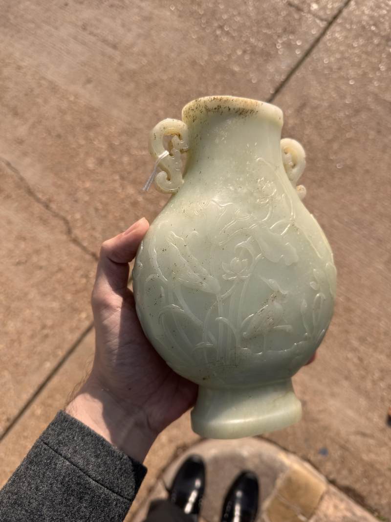 清乾隆 青玉雕蓮塘清趣圖瓶 | A fine Chinese celadon jade 'lotus pond' vase, Qing dynasty, Qianlong period - 图32