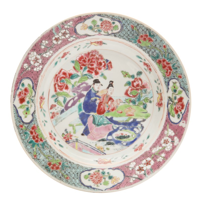 清雍正/乾隆 粉彩人物故事圖盤 | A fine Chinese famille-rose ‘figural landscape’ dish, Qing dynasty, Yongzheng/Qianlong period - 图1