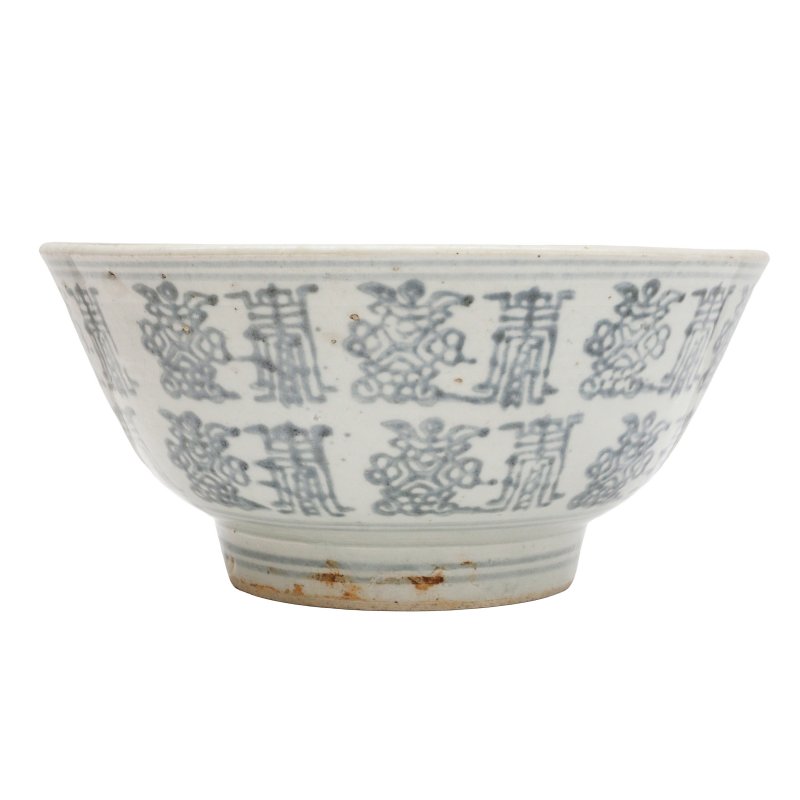 明 汕頭窯青花壽字紋盌 | A Chinese Swatow blue and white 'shou' bowl, Ming dynasty - 图2
