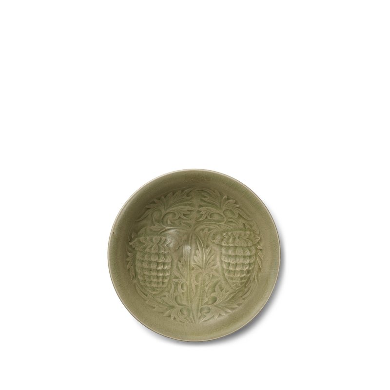 金十二世紀 耀州窯青釉模印花卉紋碗 | A YAOZHOU CELADON MOLDED 'FLORAL' CONICAL BOWL