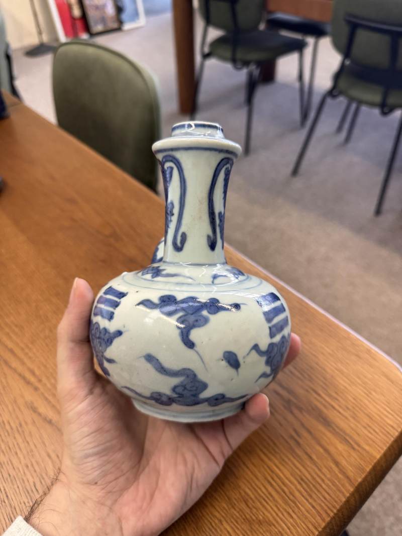 明 青花雲紋軍持 | Santos Collection | A Chinese blue and white 'ruyi cloud' kendi, Ming dynasty - 图16