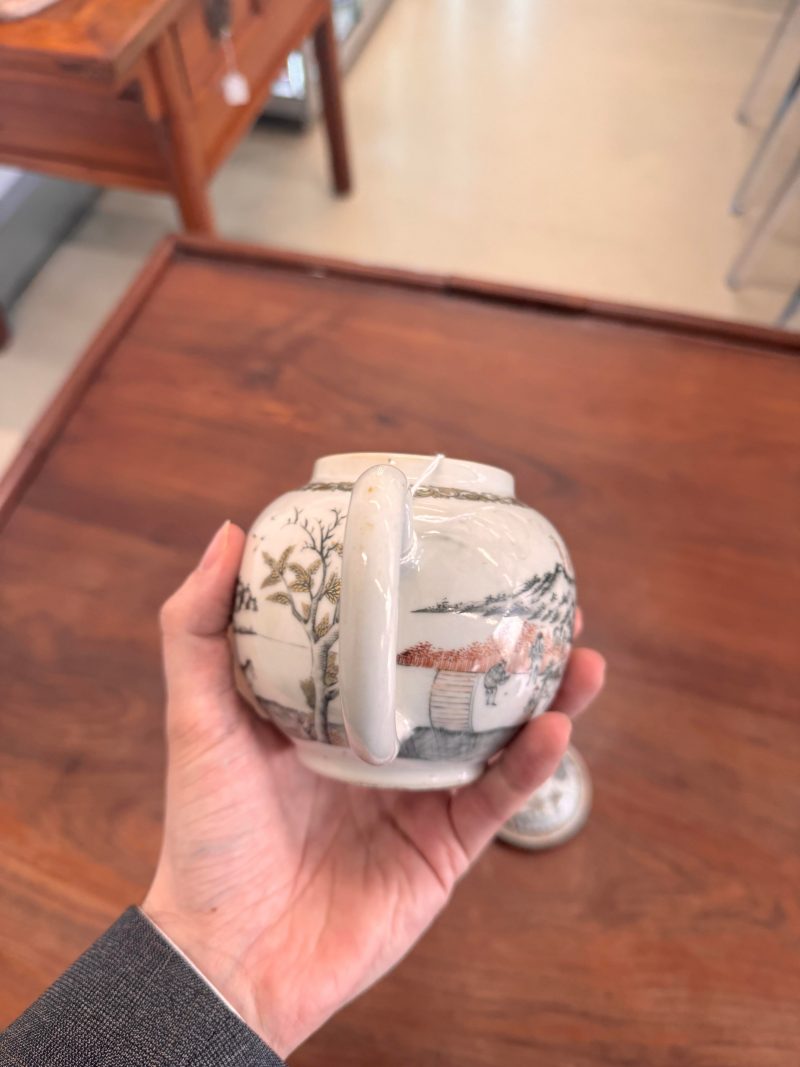 清乾隆 墨彩高粱收穫圖蓋壺 | Santos Collection | A rare Chinese export en-grisaille 'sorghum harvesting' teapot, Qing dynasty, Qianlong period - 图26